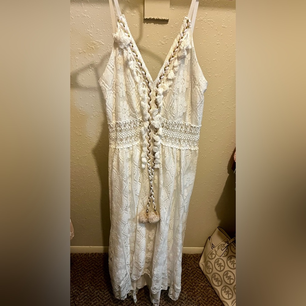 Elegant White Lace Dress